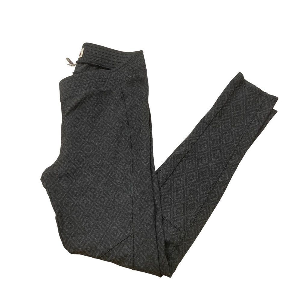 Ladies Mudd Black and Grey Patterned Leggings Size Small